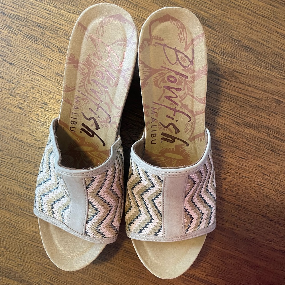 Blowfish Malibu Shoes Tan Chevron Woven Cork Platform Wedge Slides Size 8.5